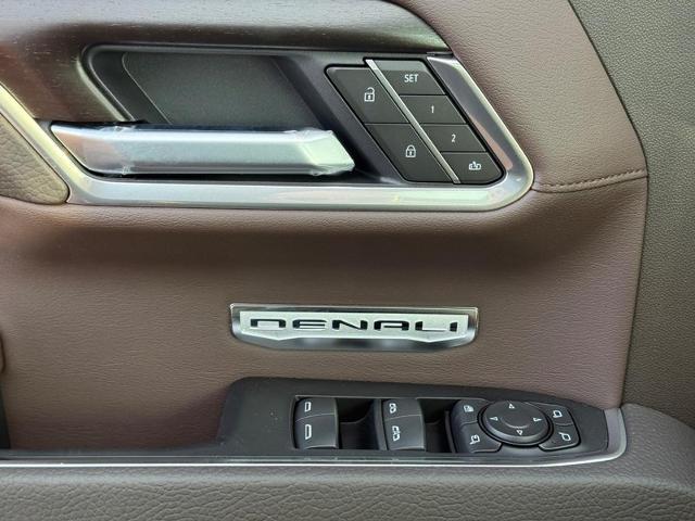 2026 GMC Sierra 1500 Vehicle Photo in COLUMBIA, MO 65203-3903