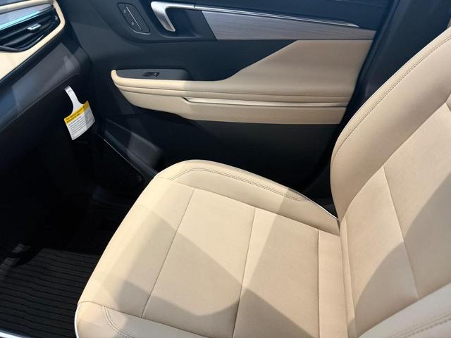 2026 Buick Enclave Vehicle Photo in COLUMBIA, MO 65203-3903