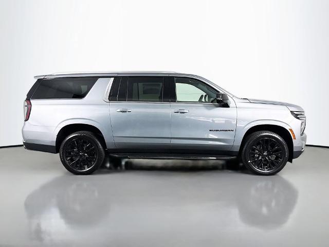 2025 Chevrolet Suburban Vehicle Photo in PUYALLUP, WA 98371-4149