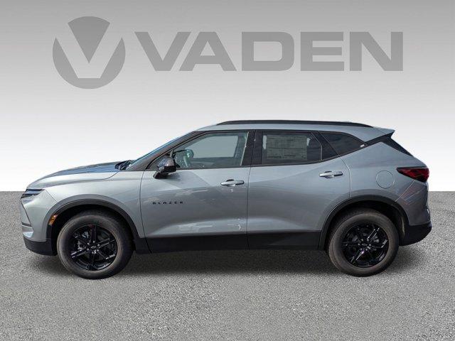 2025 Chevrolet Blazer Vehicle Photo in BRUNSWICK, GA 31525-1881