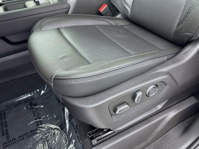 2025 GMC Sierra 3500 HD Vehicle Photo in PUYALLUP, WA 98371-4149