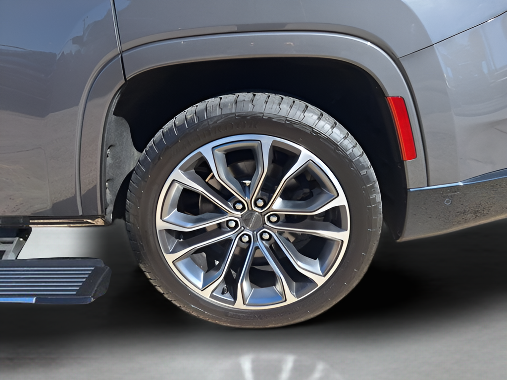 2022 Jeep Grand Wagoneer photo 26 of 36