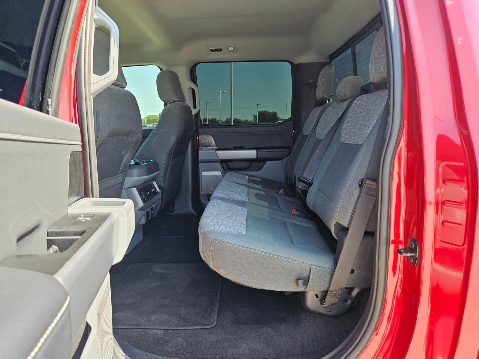 2024 Ford Super Duty F-350 SRW Vehicle Photo in Seguin, TX 78155