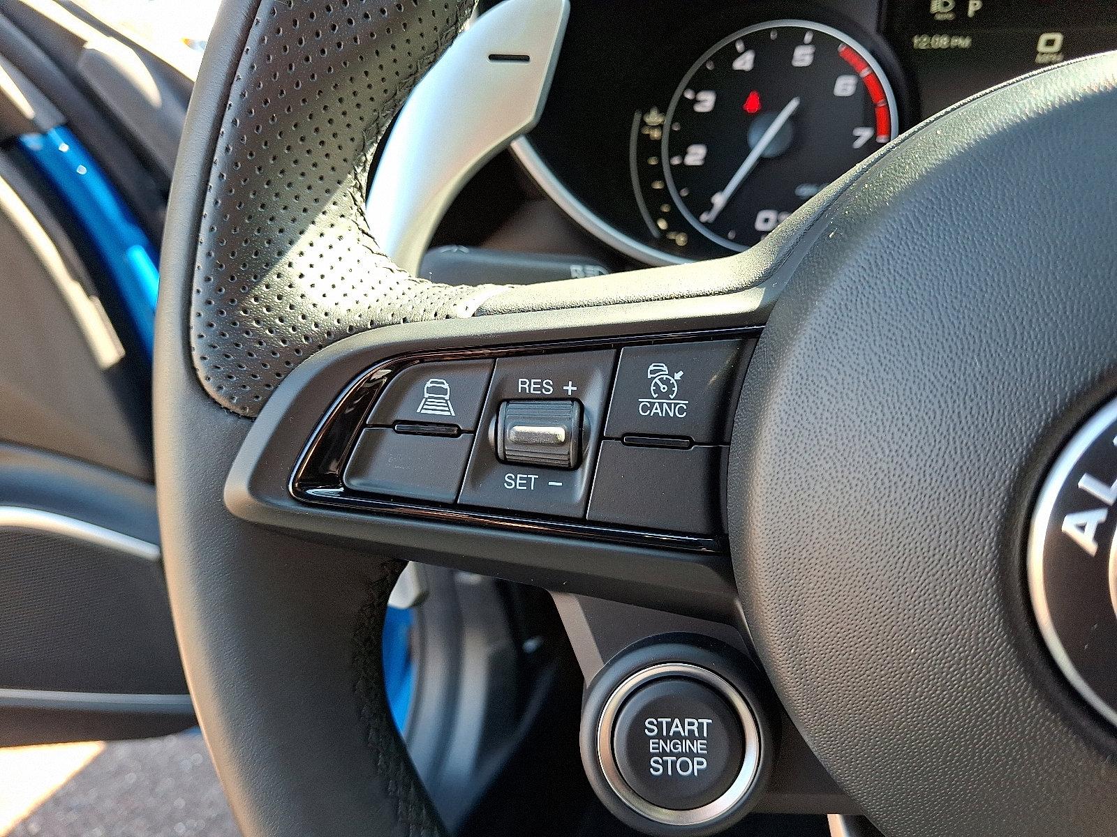 2022 Alfa Romeo Giulia Vehicle Photo in Willow Grove, PA 19090