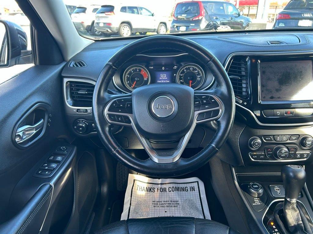 2019 Jeep Cherokee Vehicle Photo in Cedar Rapids, IA 52402