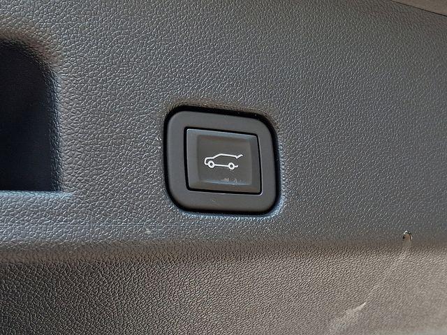 2025 GMC Acadia Vehicle Photo in DANBURY, CT 06810-5034
