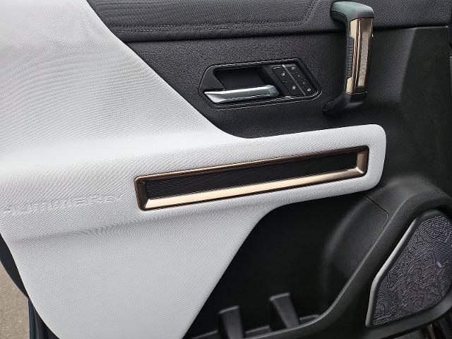 2025 GMC HUMMER EV SUV Vehicle Photo in TREVOSE, PA 19053-4984