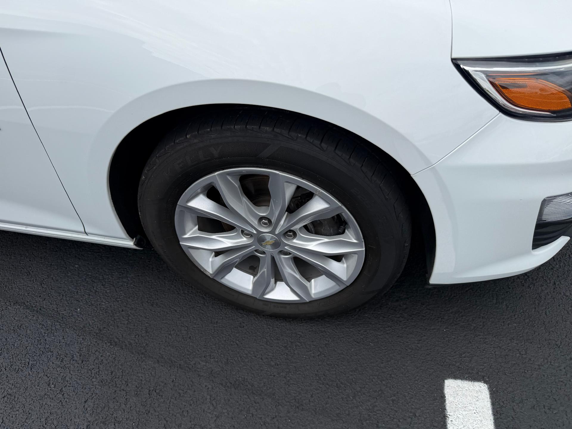 2023 Chevrolet Malibu LT - 9
