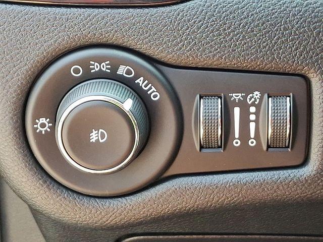 2020 Jeep Cherokee Vehicle Photo in DANBURY, CT 06810-5034