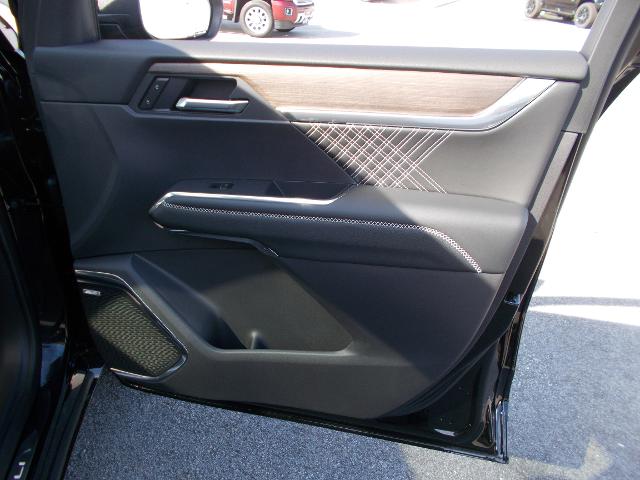 2026 GMC Acadia Vehicle Photo in LOWELL, MA 01852-4336