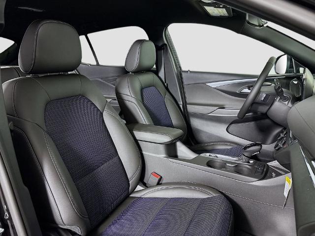 2025 Buick Envista Vehicle Photo in PUYALLUP, WA 98371-4149