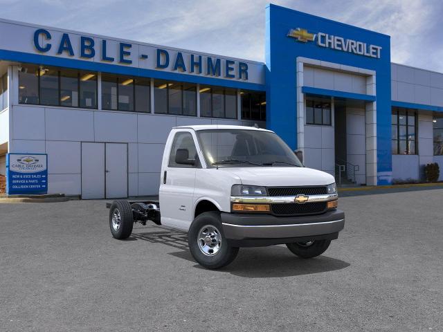 2025 Chevrolet Express Commercial Cutaway Vehicle Photo in KANSAS CITY, MO 64114-4502