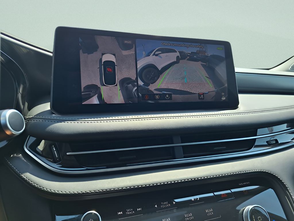 2026 INFINITI QX60 photo 19 of 32