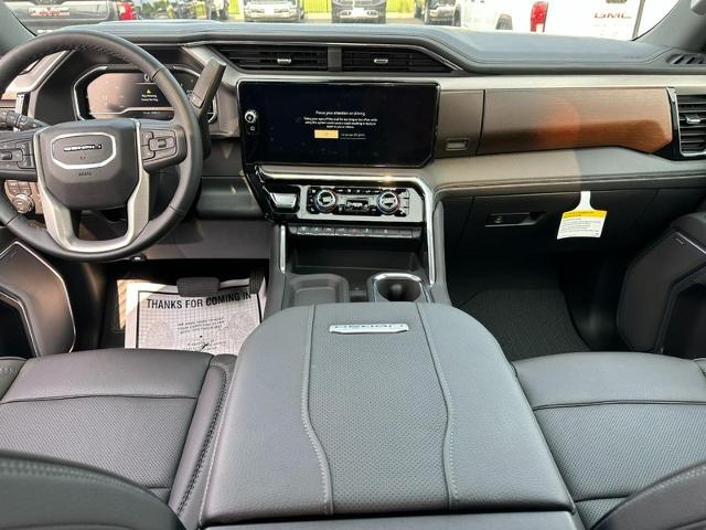 2025 GMC Sierra 2500 HD Vehicle Photo in COLUMBIA, MO 65203-3903