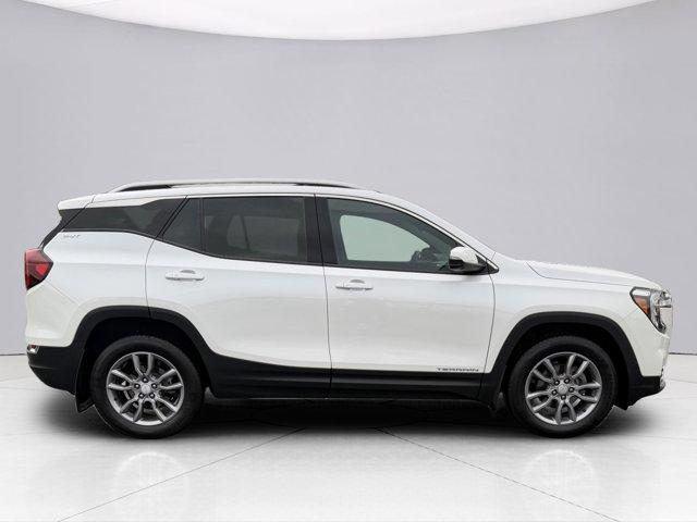 2022 GMC Terrain Vehicle Photo in LEOMINSTER, MA 01453-2952