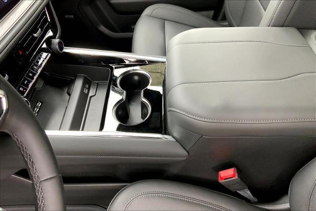 2025 Chevrolet Suburban Vehicle Photo in KANSAS CITY, MO 64114-4502