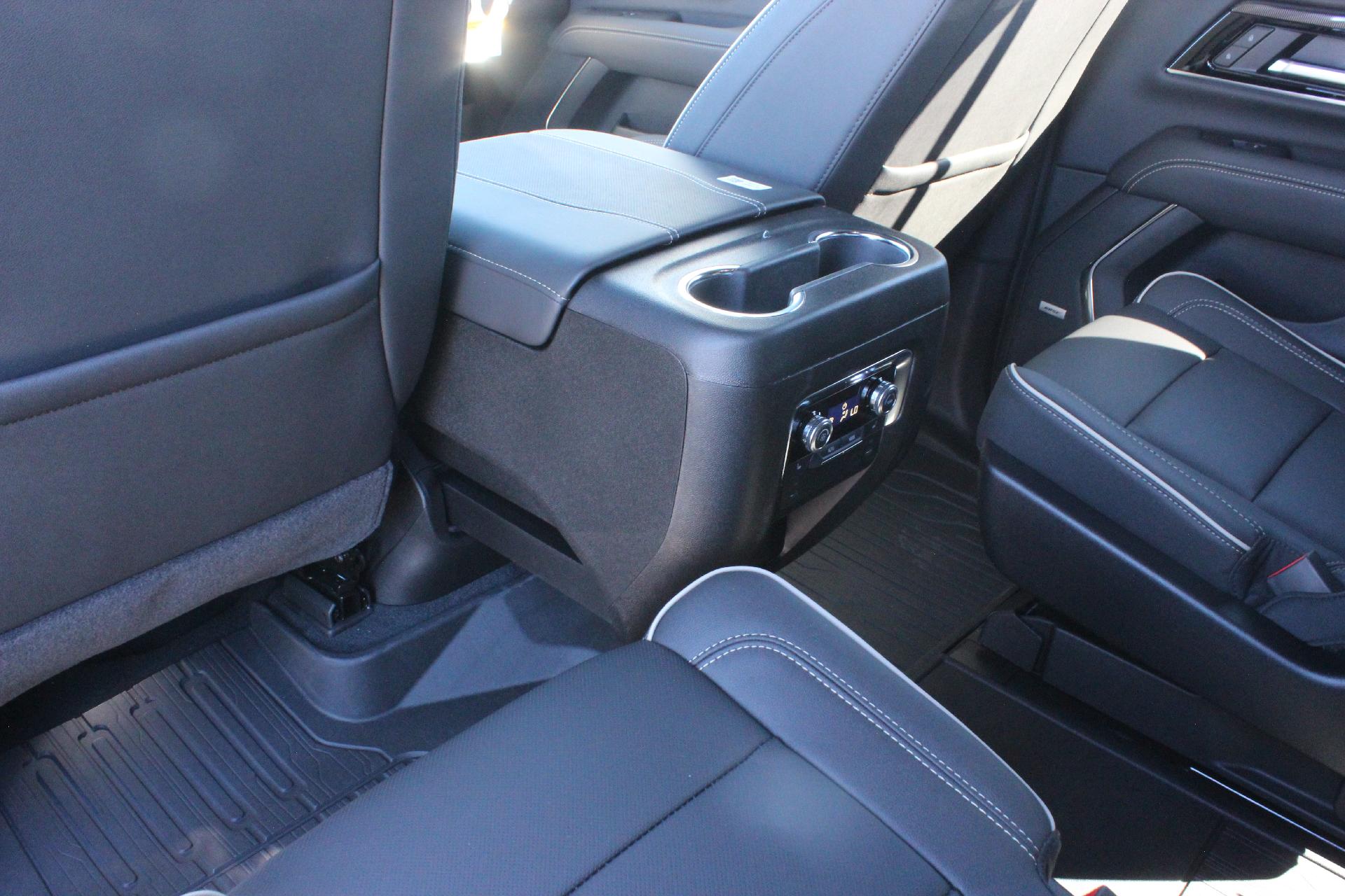 2026 GMC Yukon Vehicle Photo in AURORA, CO 80012-4011