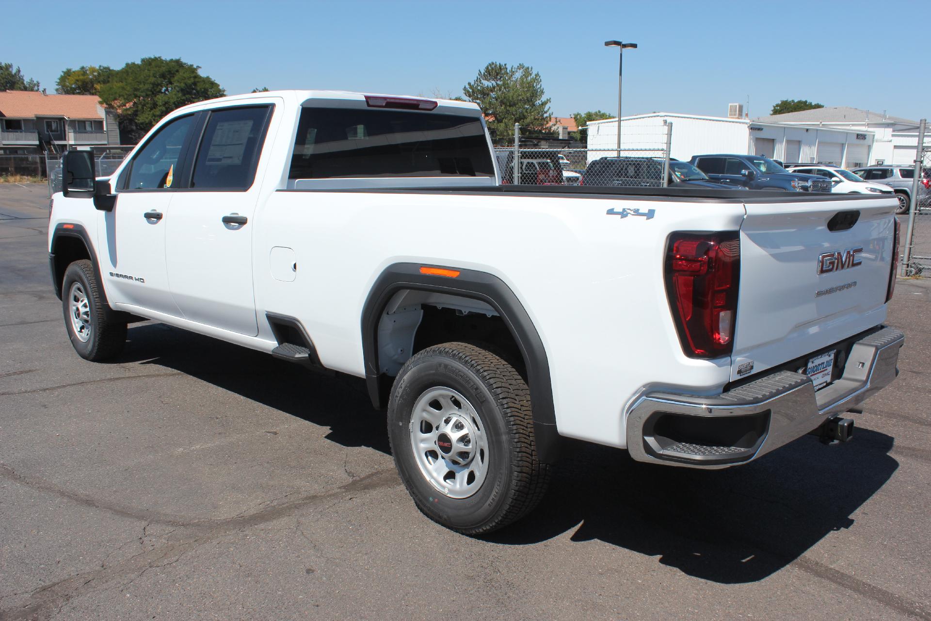 2025 GMC Sierra 2500 HD Vehicle Photo in AURORA, CO 80012-4011