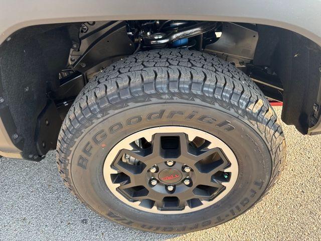 2025 Toyota Tacoma 4WD Vehicle Photo in Jonesboro, AR 72404