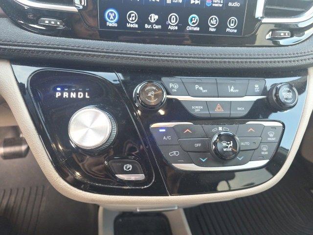2017 Chrysler Pacifica Vehicle Photo in Harrisburg, PA 17111-1033