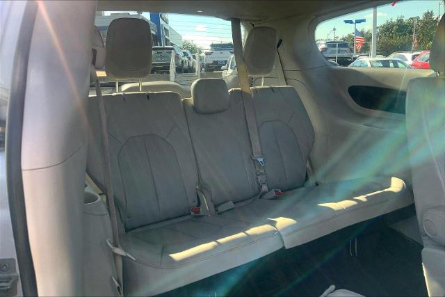 2021 Chrysler Voyager Vehicle Photo in KANSAS CITY, MO 64114-4502