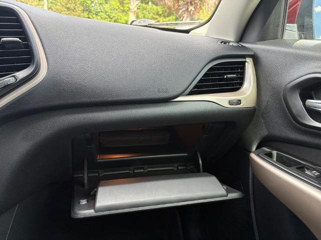 2017 Jeep Cherokee Vehicle Photo in Savannah, GA 31419