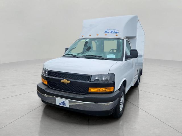 2024 Chevrolet Express Cutaway 3500 Vehicle Photo in NEENAH, WI 54956-2243
