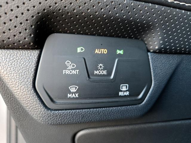 2024 Volkswagen Atlas Cross Sport Vehicle Photo in Weatherford, TX 76087