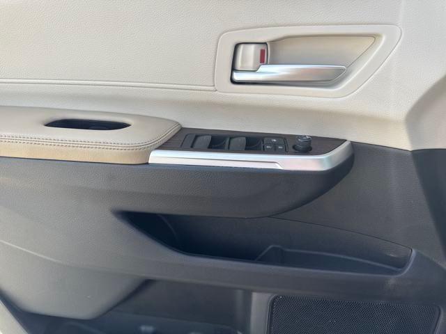 2023 Toyota Sienna Vehicle Photo in Jonesboro, AR 72404