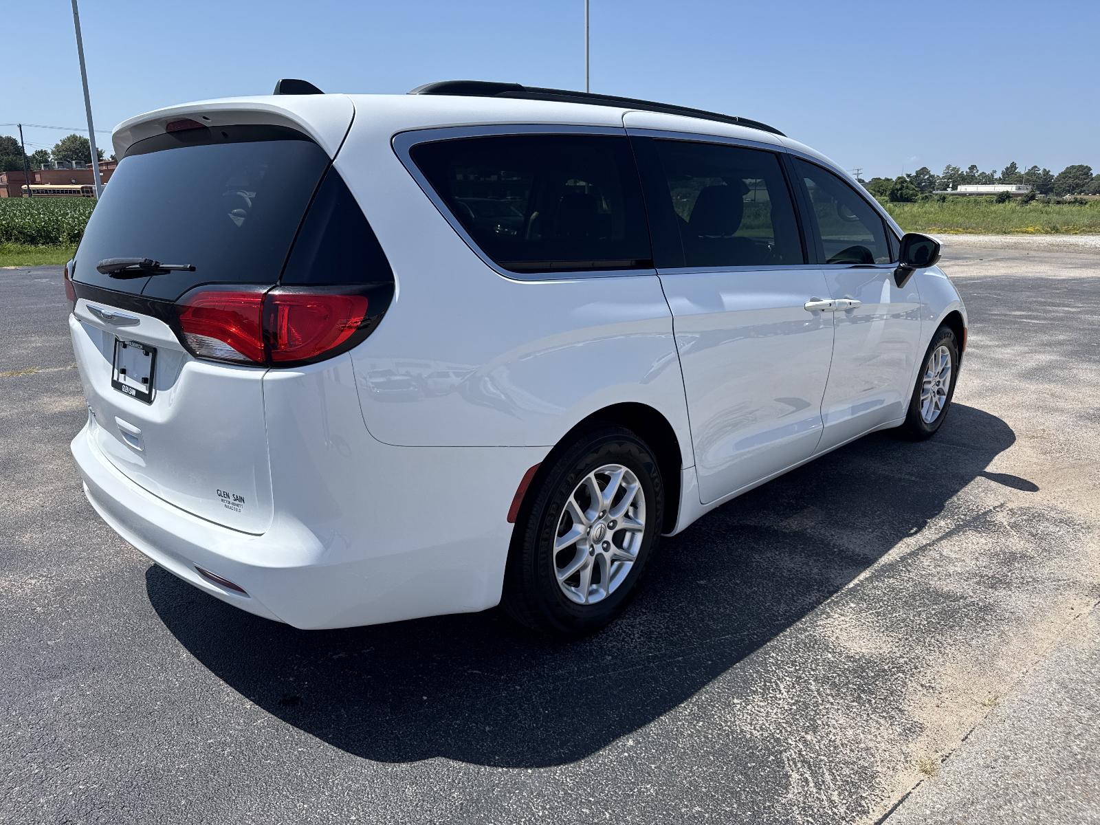 View vehicle photo 5