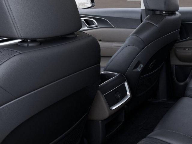 2025 Kia Carnival Vehicle Photo in Westbrook, ME 04092