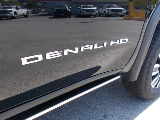 2024 GMC Sierra 3500 HD Vehicle Photo in LOWELL, MA 01852-4336