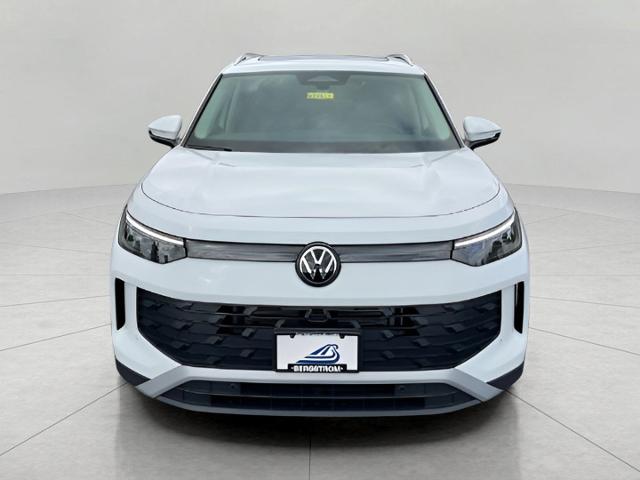 2025 Volkswagen Tiguan Vehicle Photo in Oshkosh, WI 54904