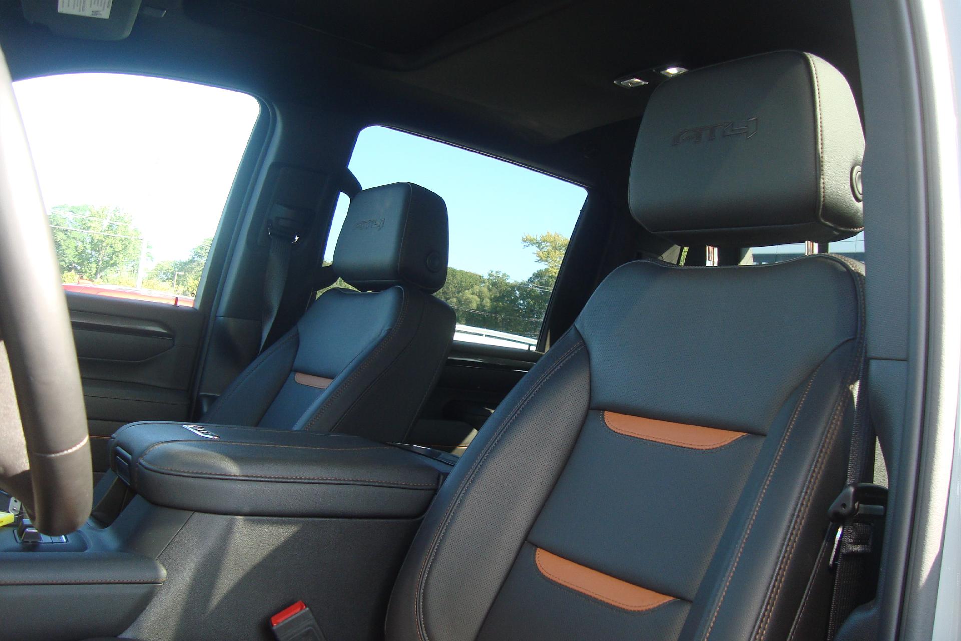 2025 GMC Sierra 3500HD Vehicle Photo in PORTSMOUTH, NH 03801-4196