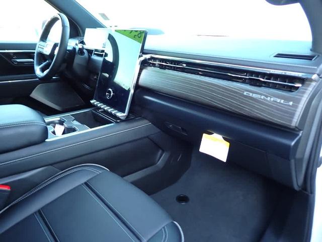 2025 GMC Sierra EV Vehicle Photo in ZELIENOPLE, PA 16063-2910