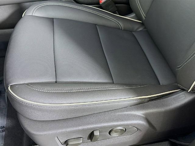 2025 Chevrolet Suburban Vehicle Photo in PUYALLUP, WA 98371-4149