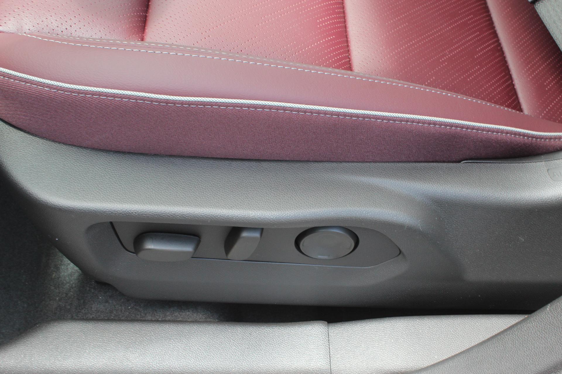 2025 Buick Envision Vehicle Photo in AURORA, CO 80012-4011
