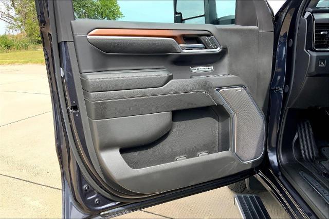 2024 GMC Sierra 1500 Vehicle Photo in TOPEKA, KS 66609-0000