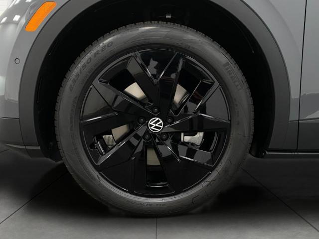 2025 Volkswagen ID.4 Vehicle Photo in Appleton, WI 54913