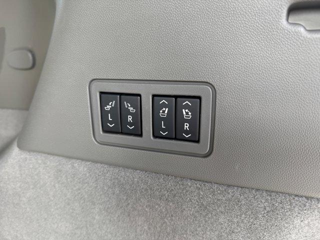 2025 Cadillac XT6 Vehicle Photo in LEOMINSTER, MA 01453-2952