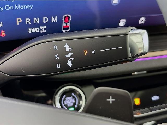 2025 Buick Envision Vehicle Photo in PUYALLUP, WA 98371-4149