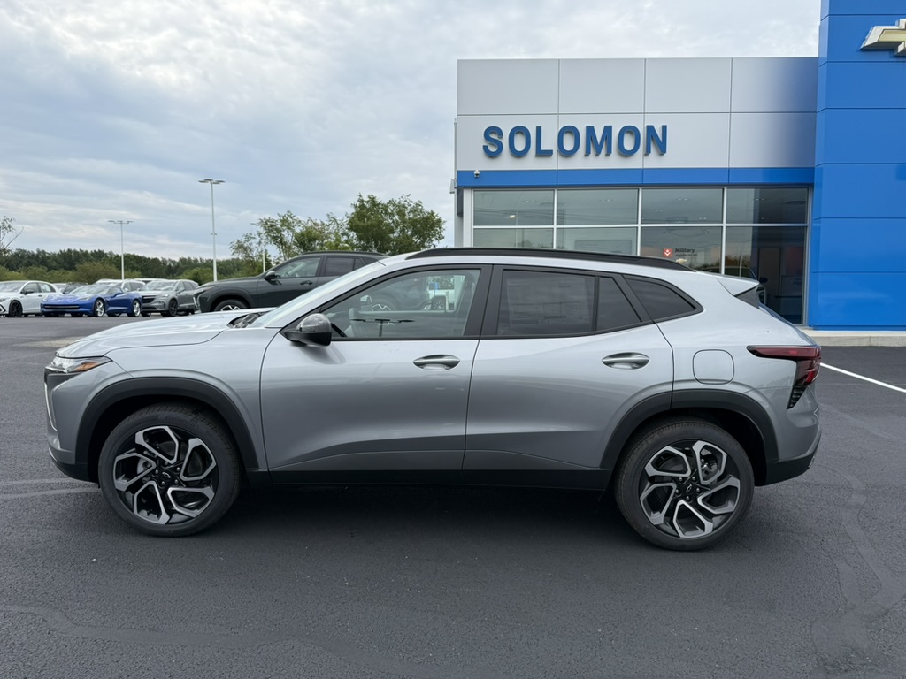 2026 Chevrolet Trax photo 2 of 21