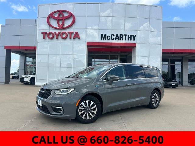 2022 Chrysler Pacifica Vehicle Photo in Sedalia, MO 65301