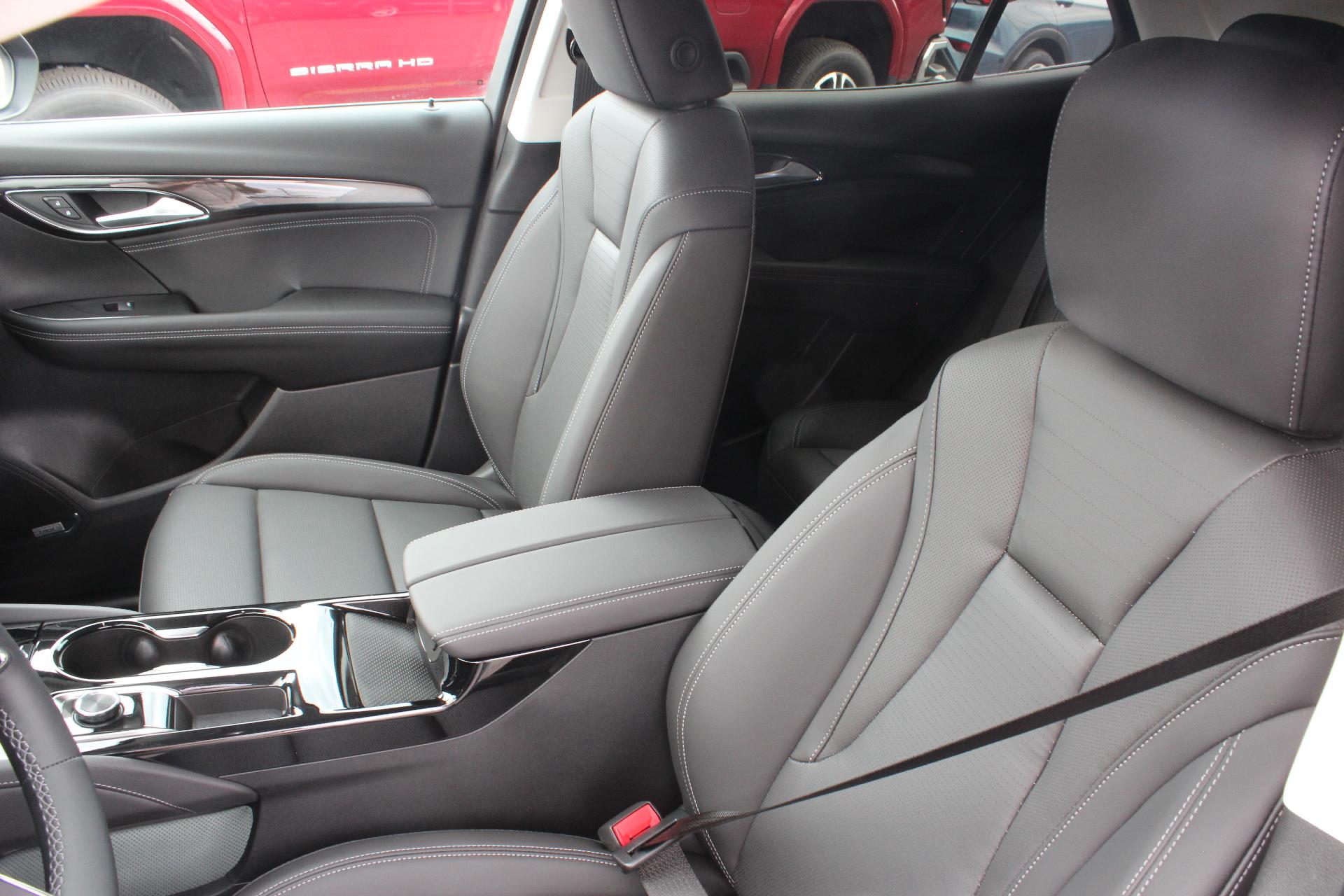2025 Buick Envision Vehicle Photo in AURORA, CO 80012-4011