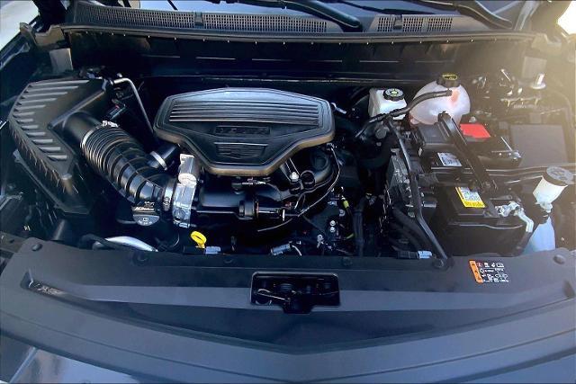 2025 Cadillac XT6 Vehicle Photo in KANSAS CITY, MO 64114-4545