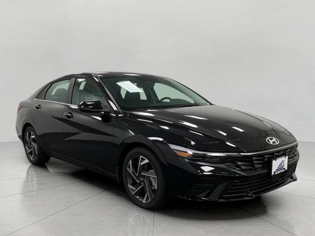 2025 Hyundai ELANTRA Vehicle Photo in Neenah, WI 54956