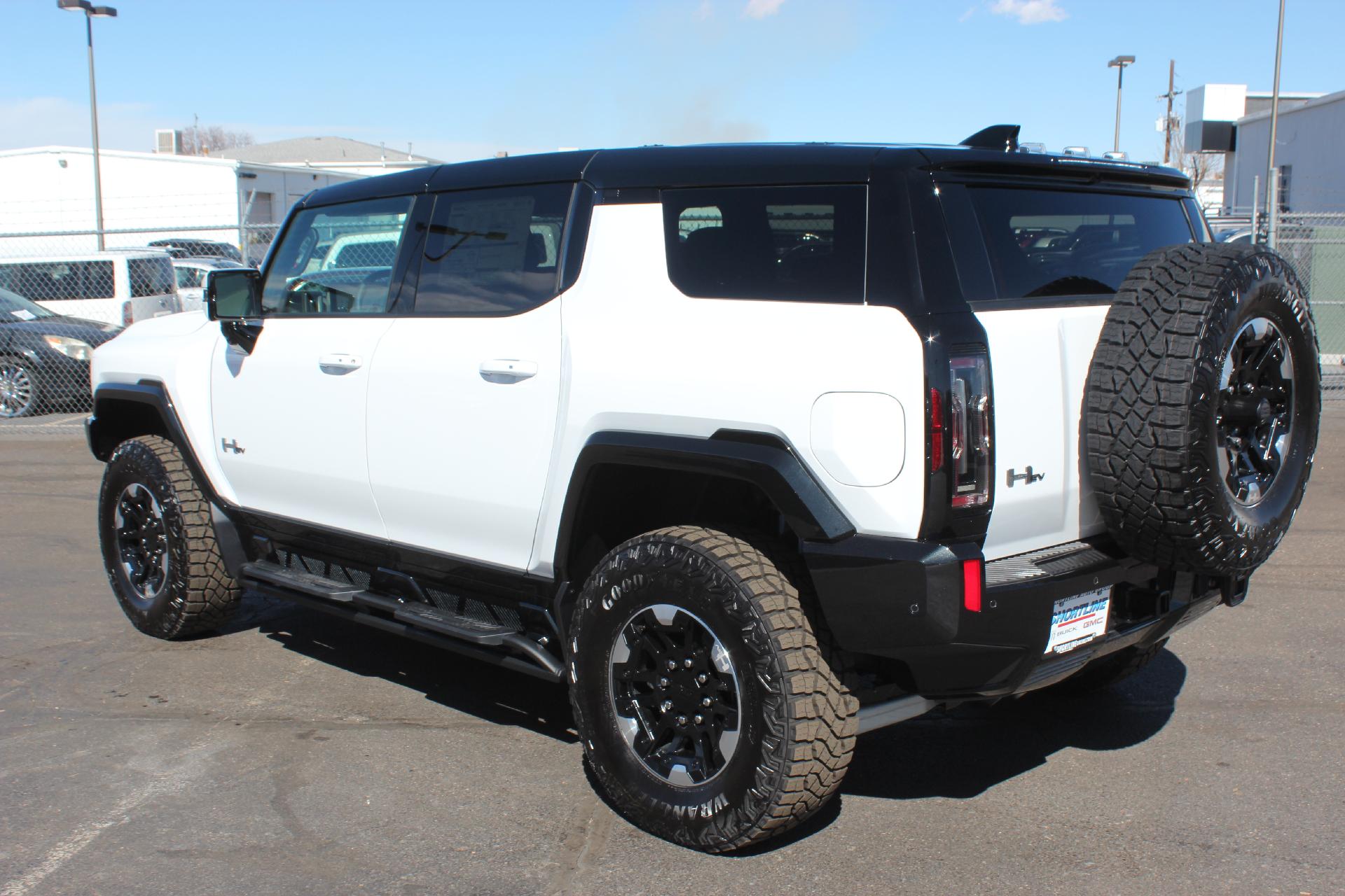 2025 GMC HUMMER EV SUV Vehicle Photo in AURORA, CO 80012-4011