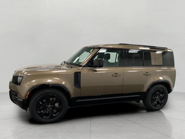 2025 Defender Vehicle Photo in Appleton, WI 54913