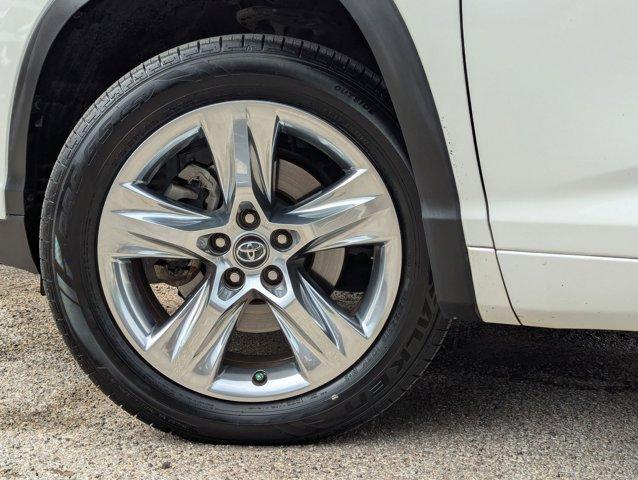 2017 Toyota Highlander Vehicle Photo in San Antonio, TX 78230