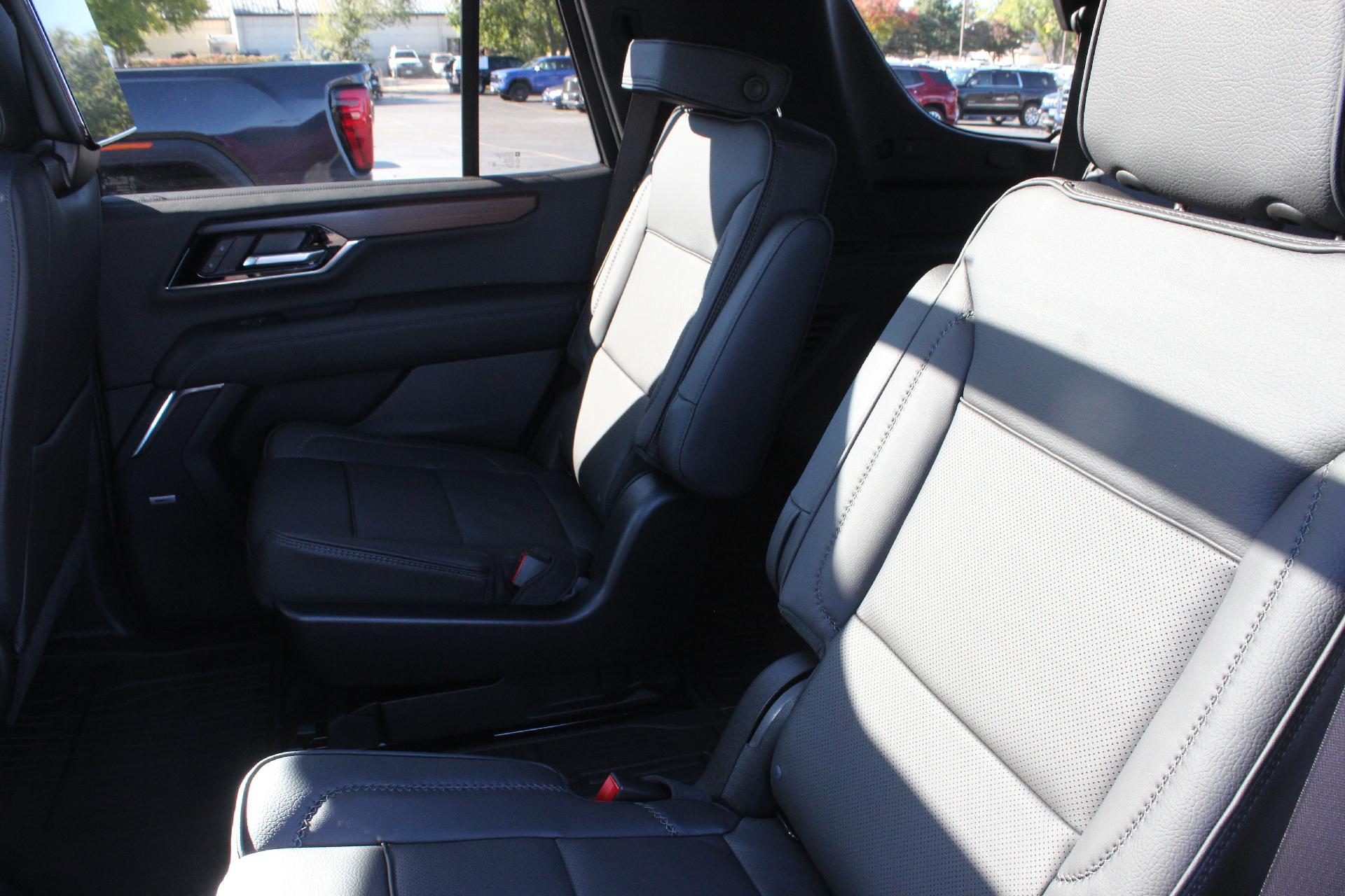 2026 GMC Yukon Vehicle Photo in AURORA, CO 80012-4011